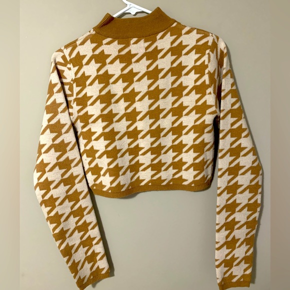 Knitted cropped sweater - Picture 2 of 2